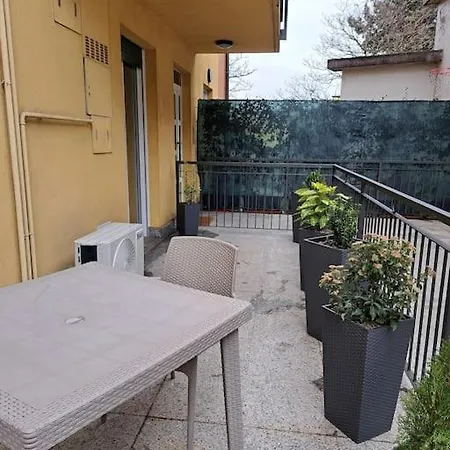 Casa Elena * Como